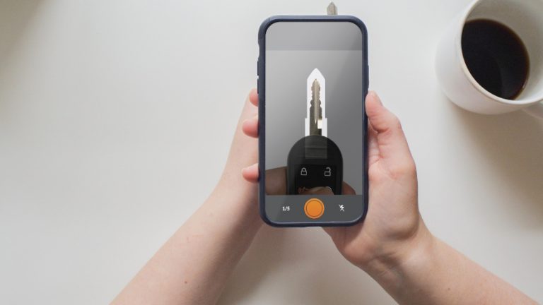 Consumers can now use phones to make car keys